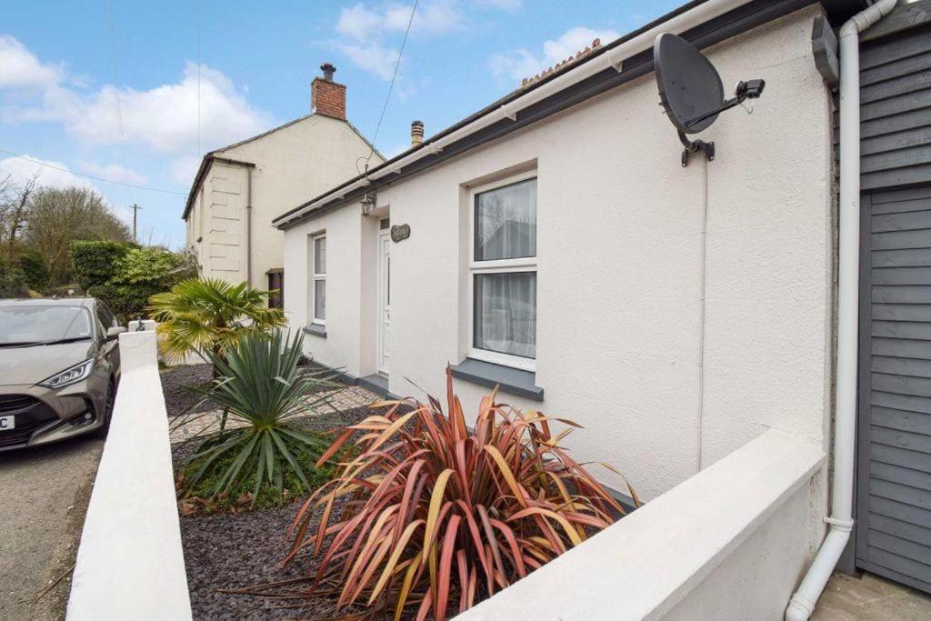 Newly Renovated Characterful Cottage, Wheal Rose Scorrier Exterior photo